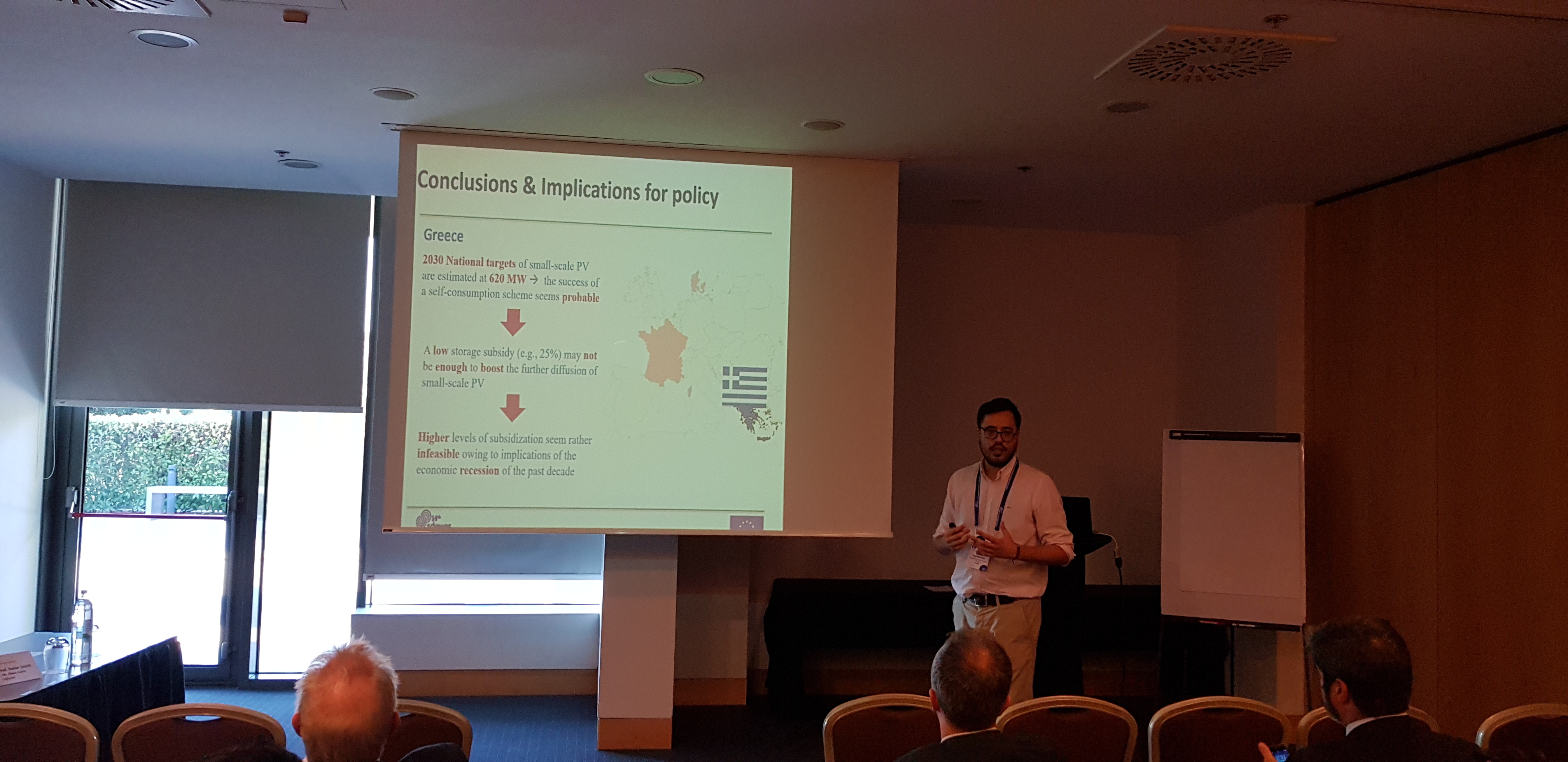 Future development of the European solar market towards decentralized renewable energy generation and storage: A cross-country comparative analysis